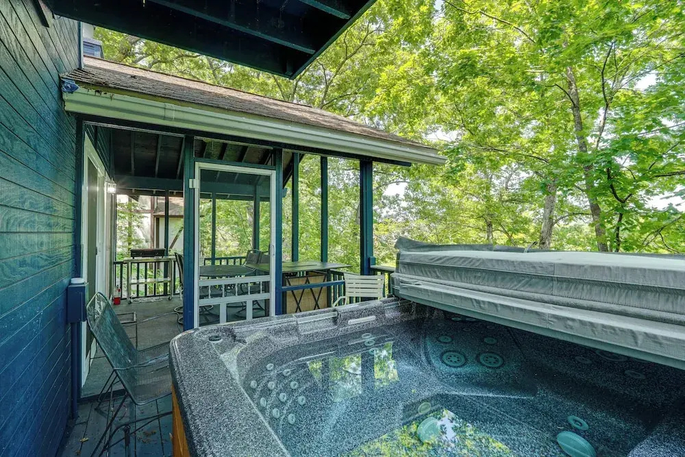 Getaway w/ Hot Tub in Margaritaville Lake Resort!