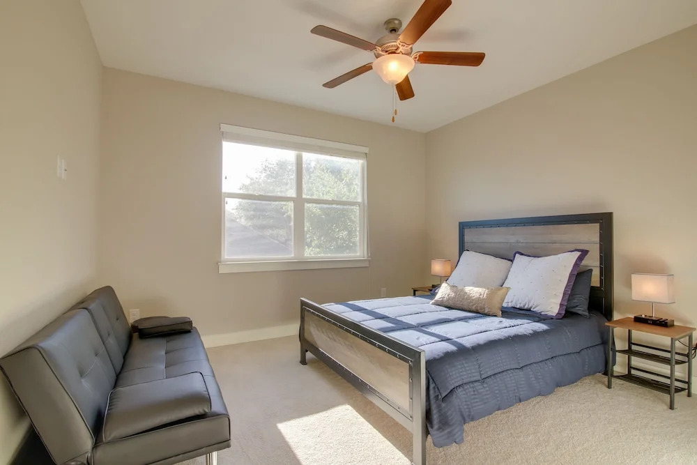 Modern Lago Vista Home w/ Pool & Lake Access!