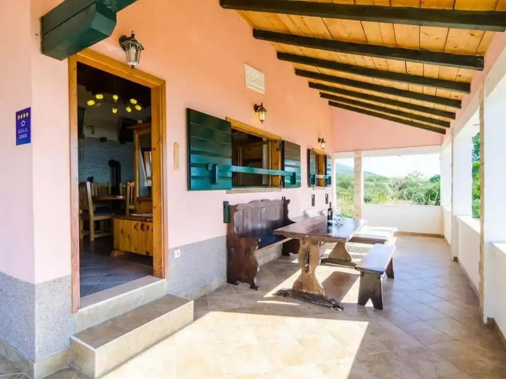 Villa Sea Edge - Three Bedroom Villa with Sea View