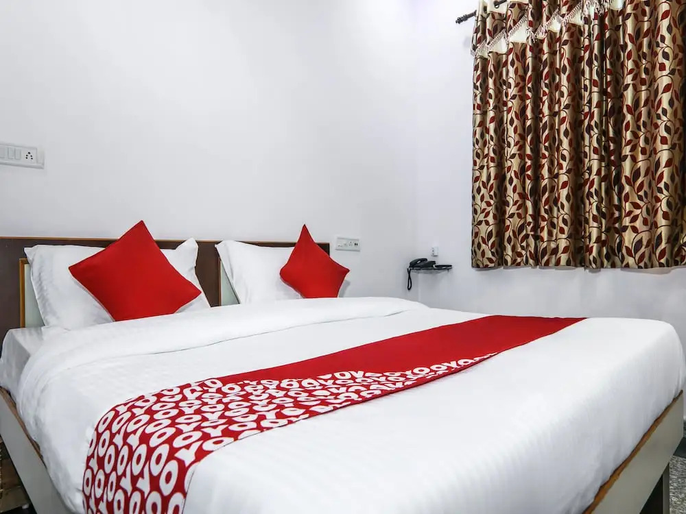 OYO 15243 Hotel Gulab Resort