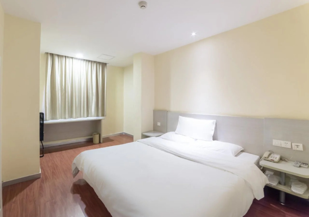 Hanting Hotel Wuhan Wuchang Railway Station