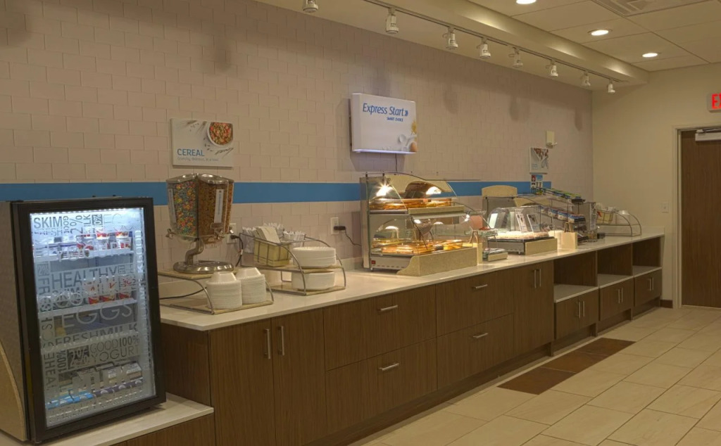 Holiday Inn Express & Suites Monroe by IHG