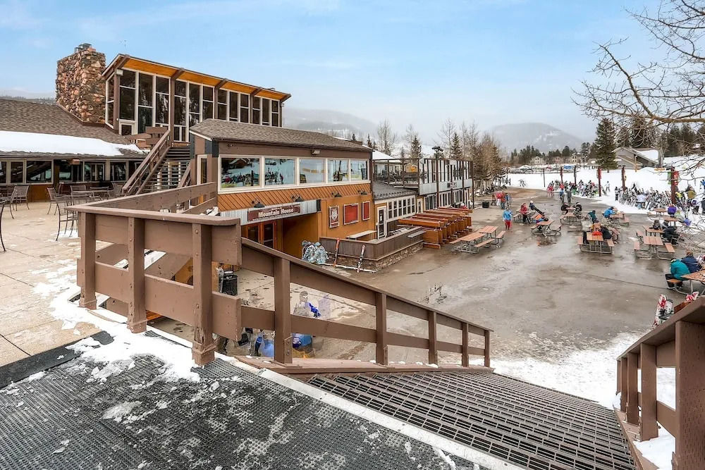 #1711 The Seasons at Keystone 3 Bedroom Townhome - Close to Ski and Convention Center