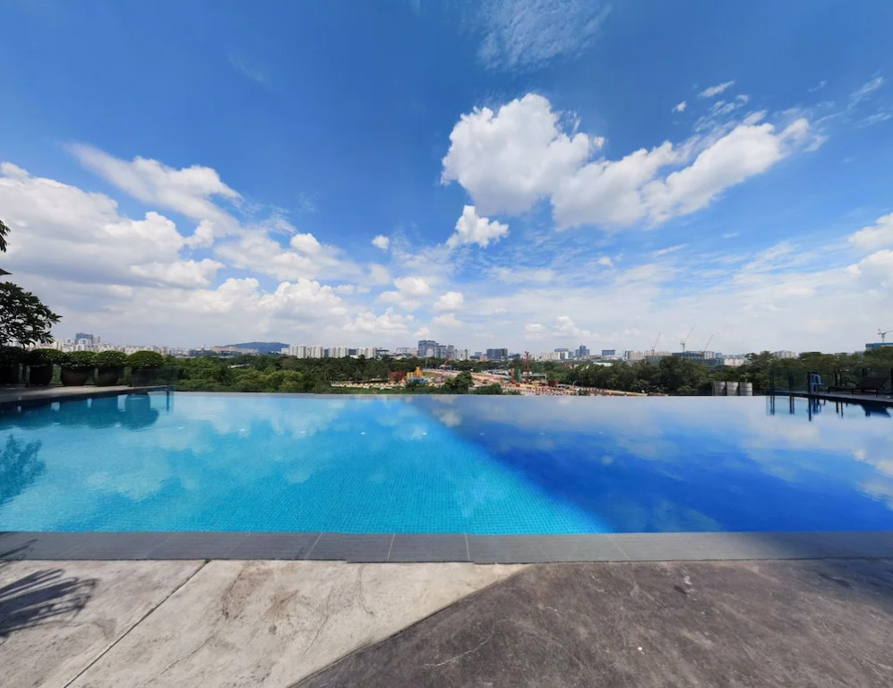 KL Desa Green Apartment by BeeStay