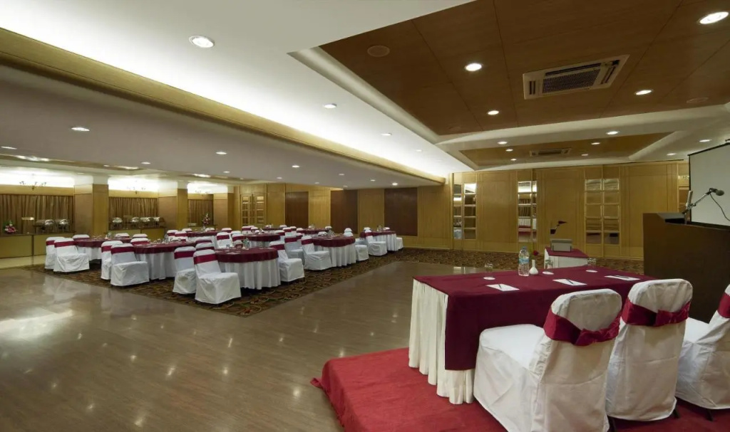 Hotel Aurora Towers