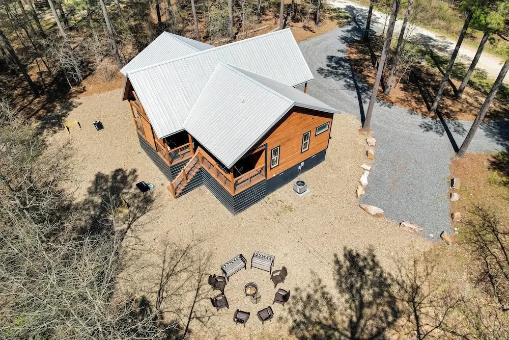 Family-Friendly Broken Bow Cabin Rental with Hot Tub