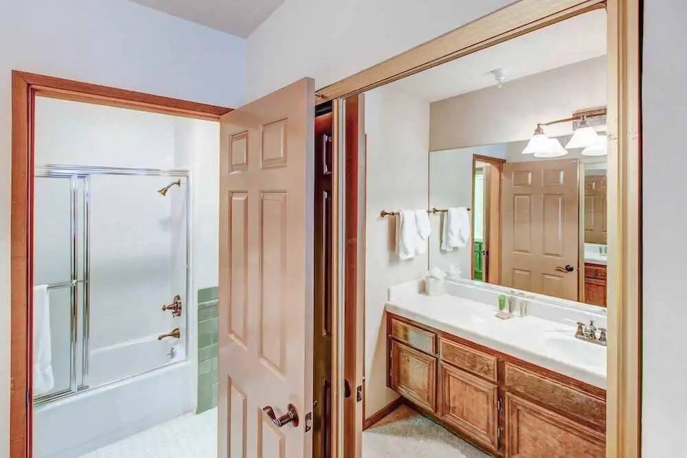 Aspen Creek #225 - Hot Tub & Pool, Near Skiing!