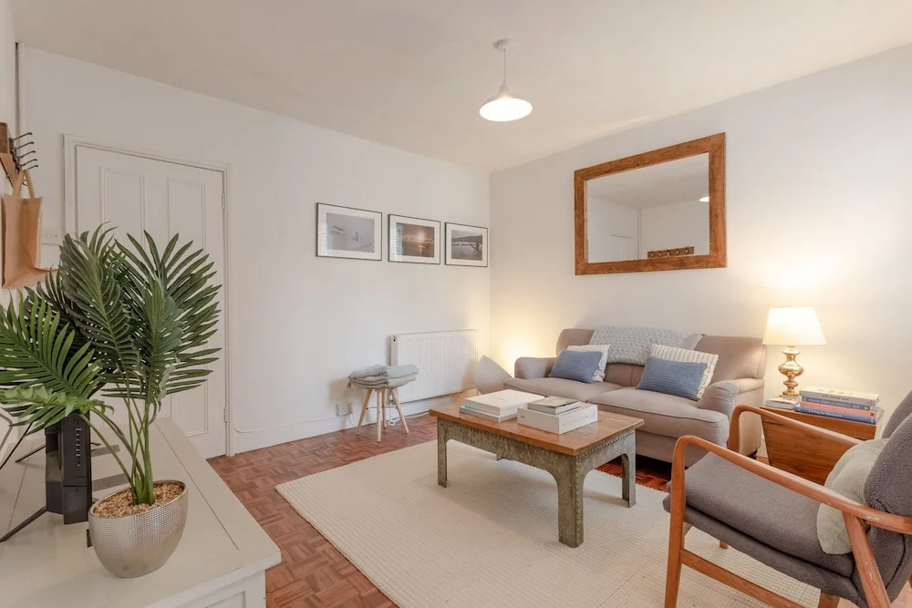 Charming 1 Bedroom Flat Close To Tube Station