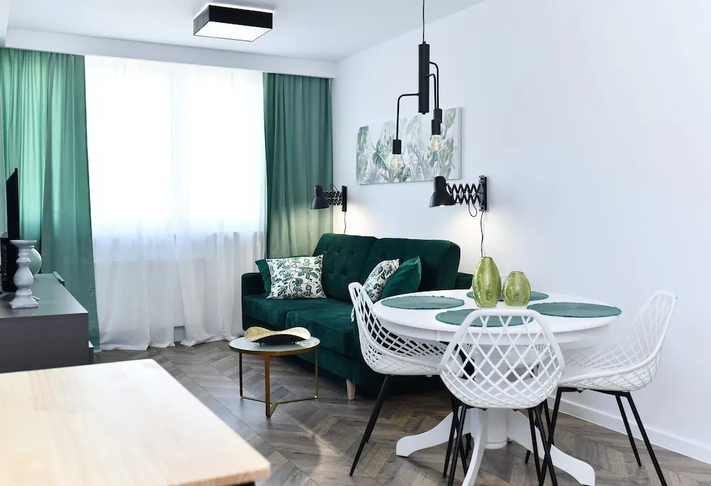 Biały Dom by Jantar Apartamenty Kołobrzeg