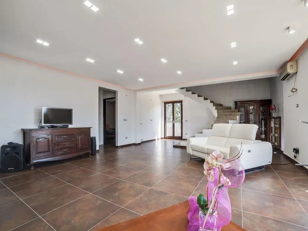 Villa in Nissoria with Private Pool