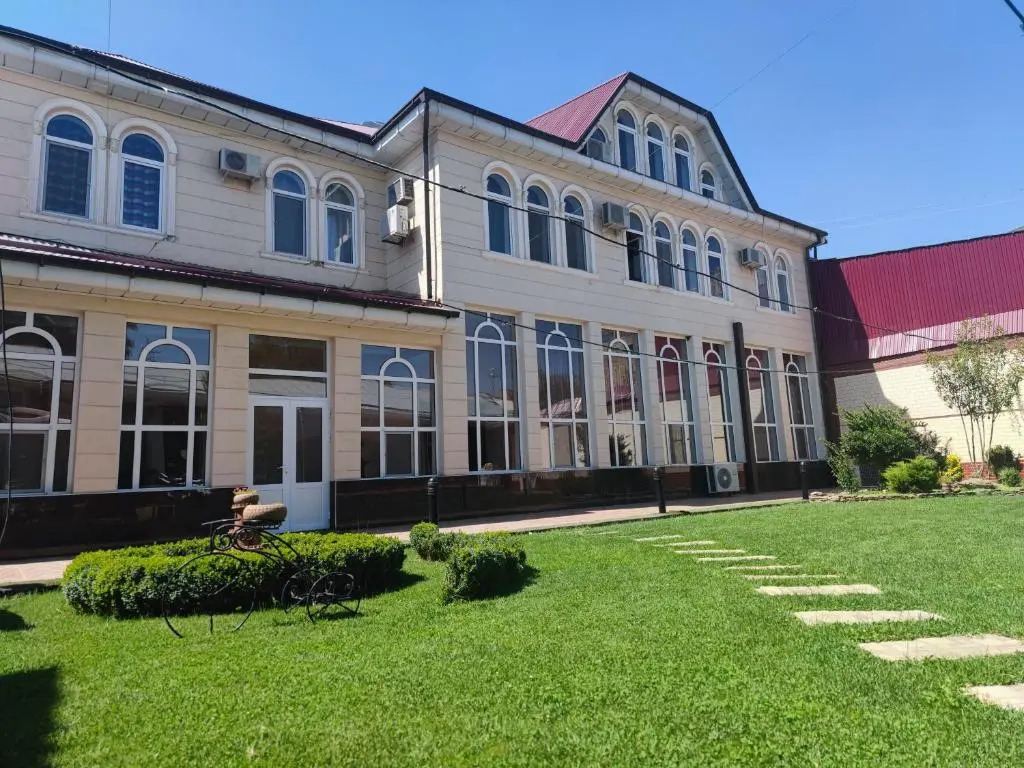 GUEST HOUSE "Rohat Lux"