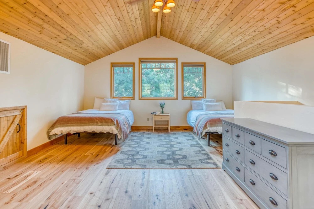 The Settle Inn Riverfront Retreat