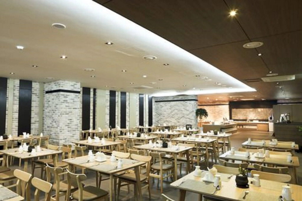 Отель Shin Shin Jeju Worldcup