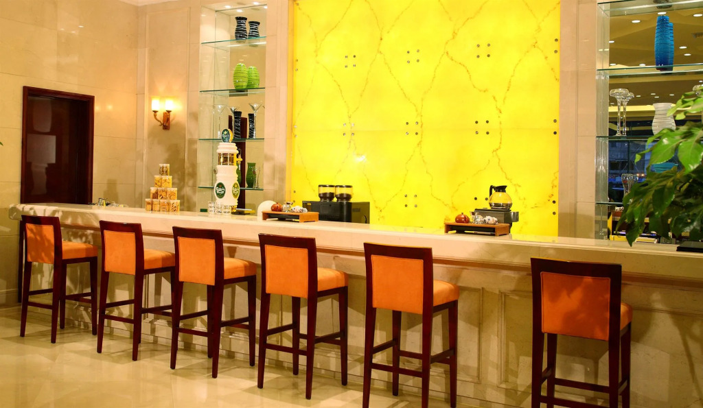 Rich Gate Hotel
