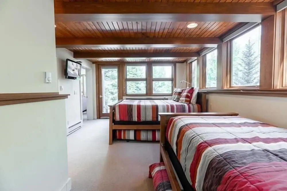 Ski In Ski Out condo with Access to Vail Mountain by RedAwning