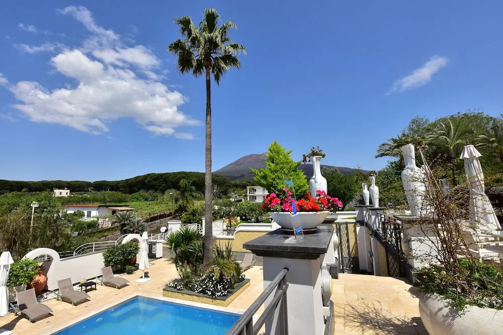 Palazzo Rosenthal Vesuview Hotel & Resort