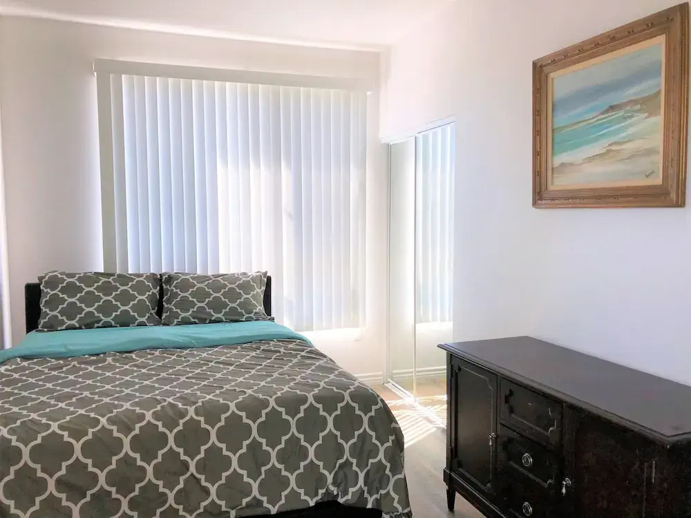 Fully Furnished Apartments near CSUN