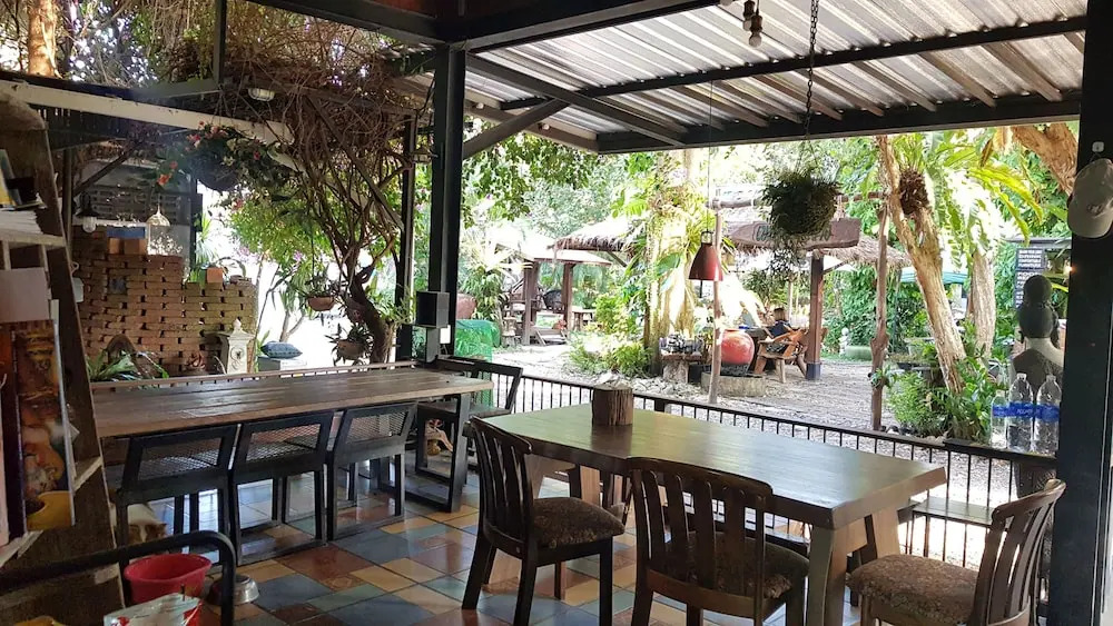 Rayonghouse Resort