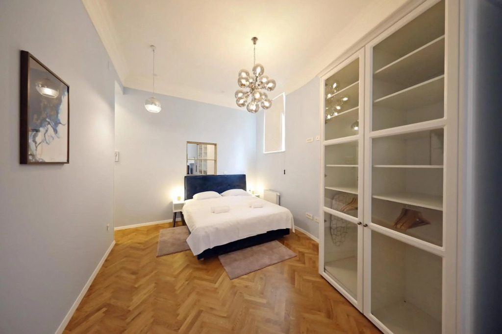 Swanky bed&breakfast