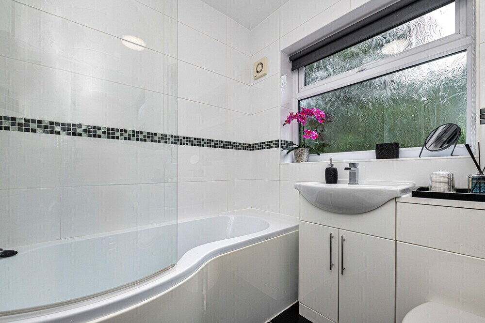 Bungalow in Dyserth With Hot Tub & Waterfall