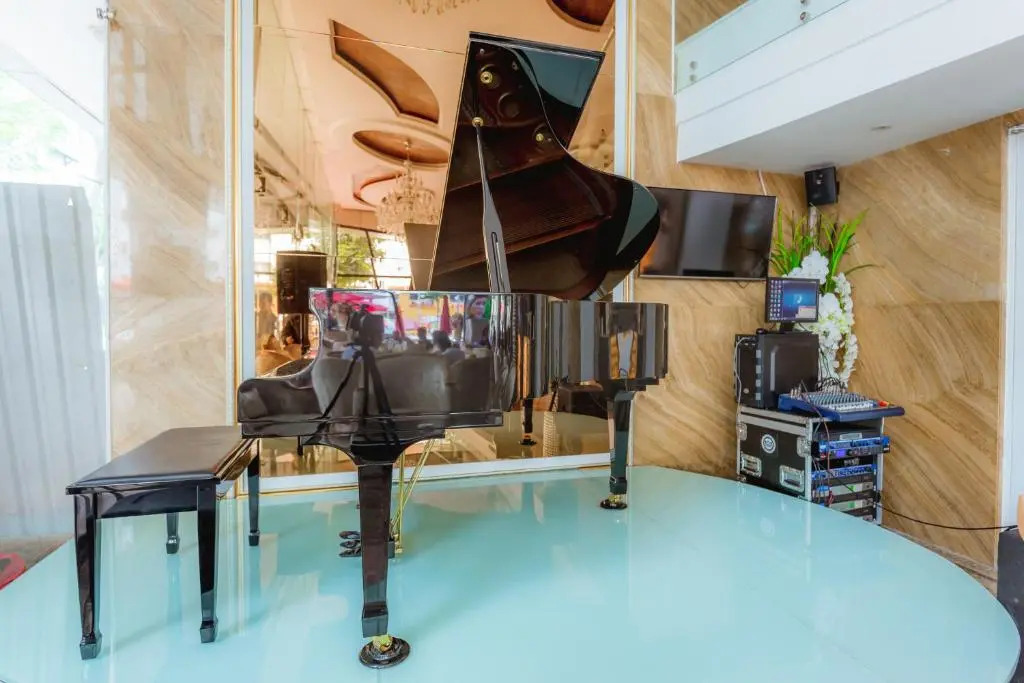 Hoang Trieu Hotel