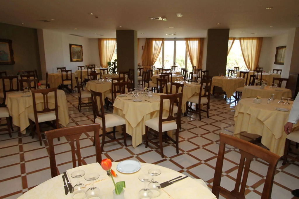 Hotel Alpha