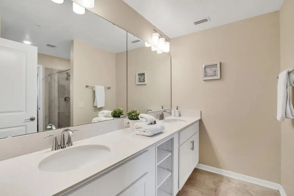 Voted #1 Resort Storey Lake Water Park 2 Bedroom Townhouse by Redawning