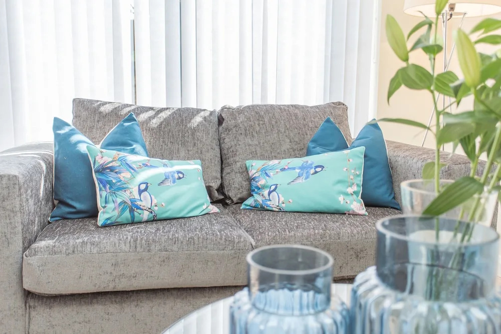 Spacious Comfortable 2 Bed Apartments in Oxford, Free Parking, OX2 Easy Access to City Centre & Hospitals