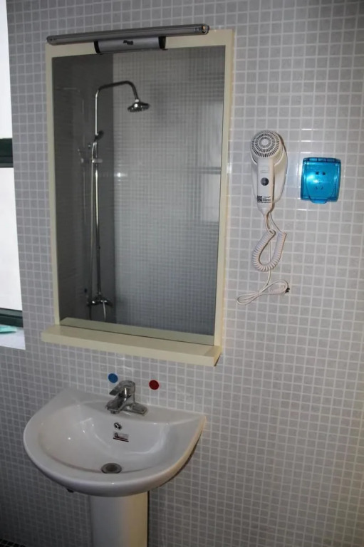 Maiwei Youth Apartment Hotel