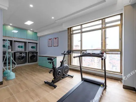 Baihe Hotel (Foshan Lecong Tianyoucheng)