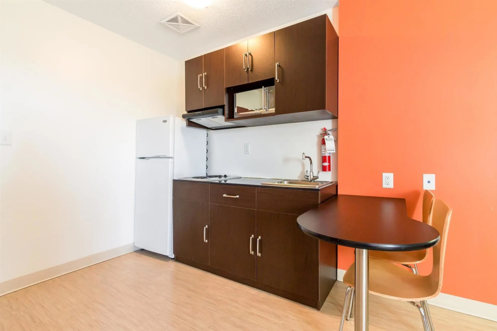 Motel 6-Kingston, ON