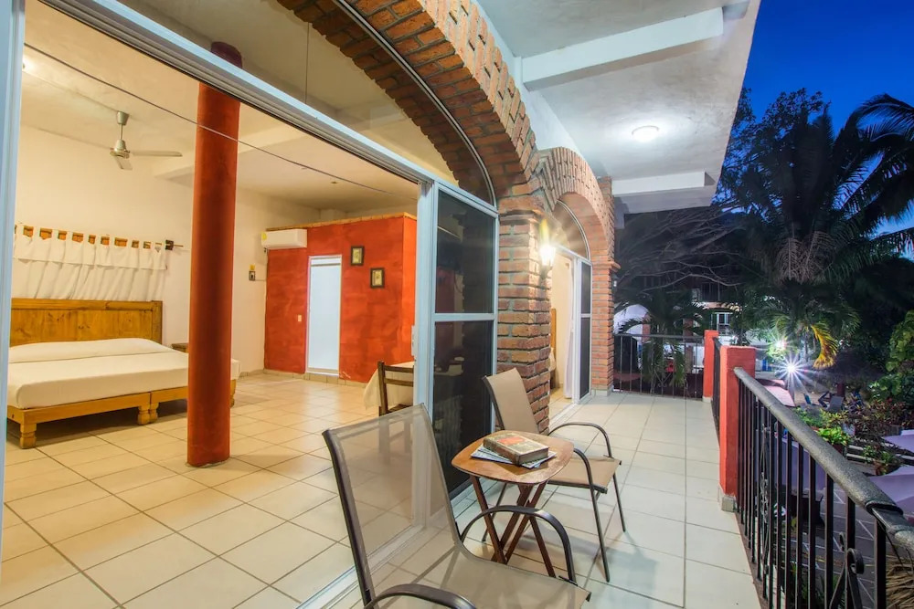 Traditional Sierra Leon Oceanfront Rooms