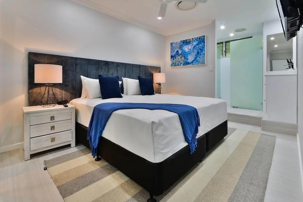 Poinciana Lodges - Ocean Views