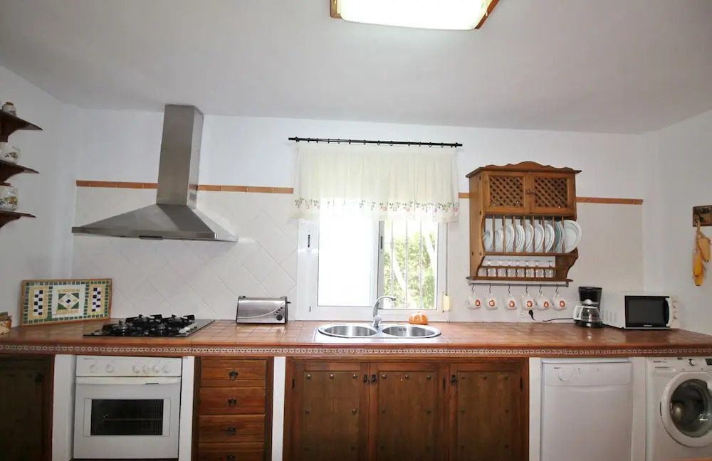 1053 Villa Seral