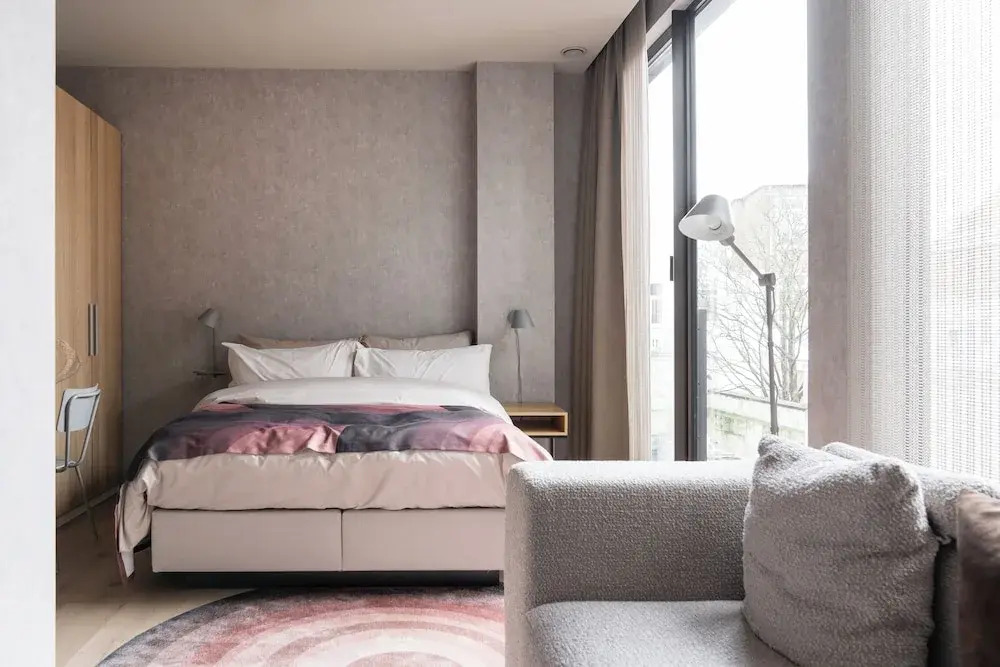 348 Suites Short Stay