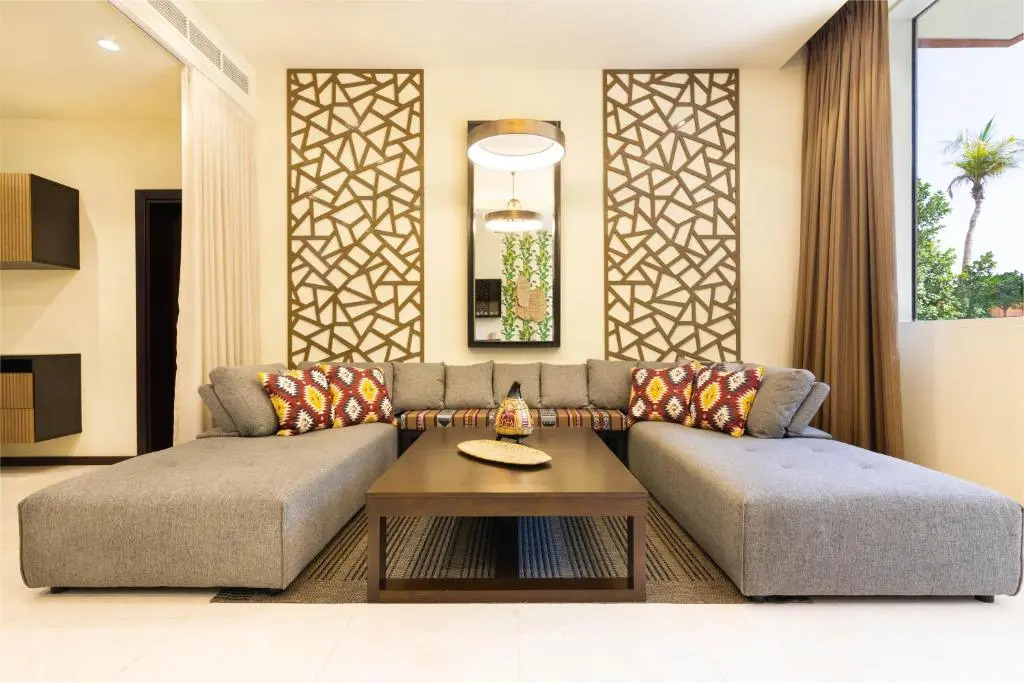 Maison Privee - Spacious Apt on Palm Jumeirah w Sea Views and Premium Facilities Access