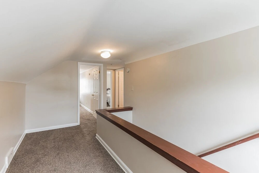 Beautiful 4 Br Home In Lovely Neighborhood - Walk To Pro Football Hof! 4 Bedroom Home by Redawning