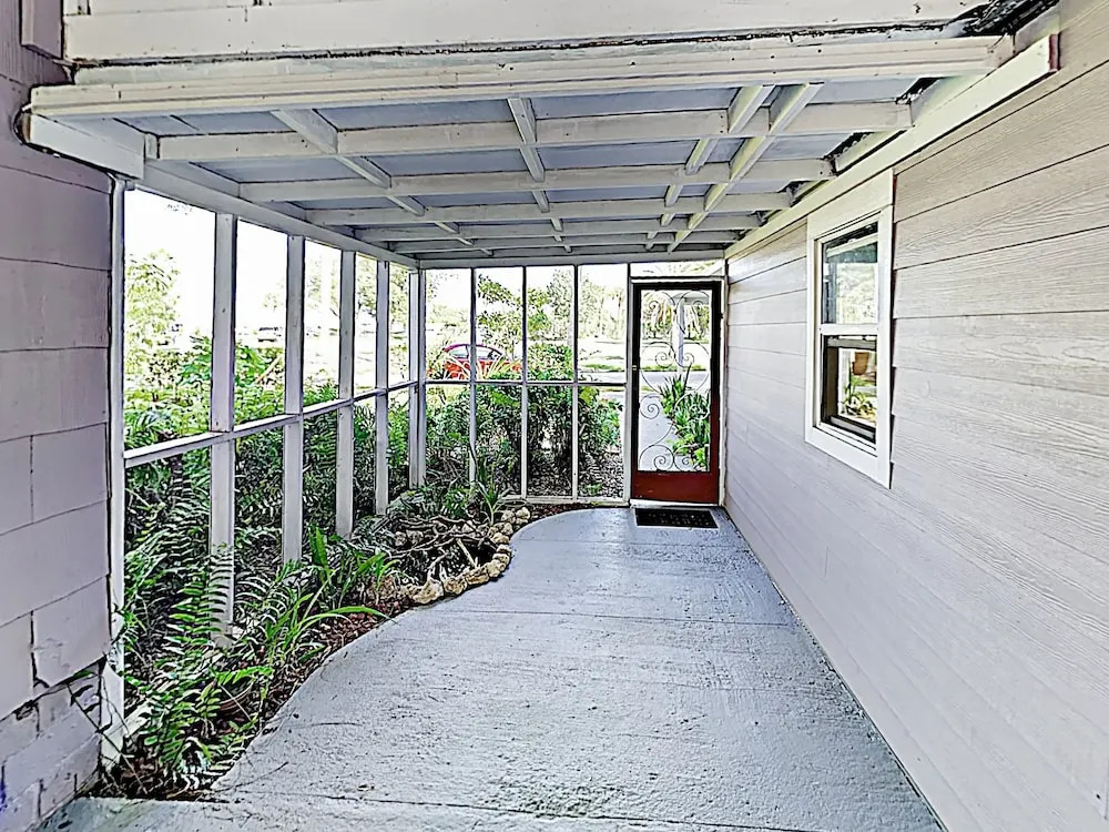 New Listing! Riverside W/ Dazzling Views 3 Bedroom Home