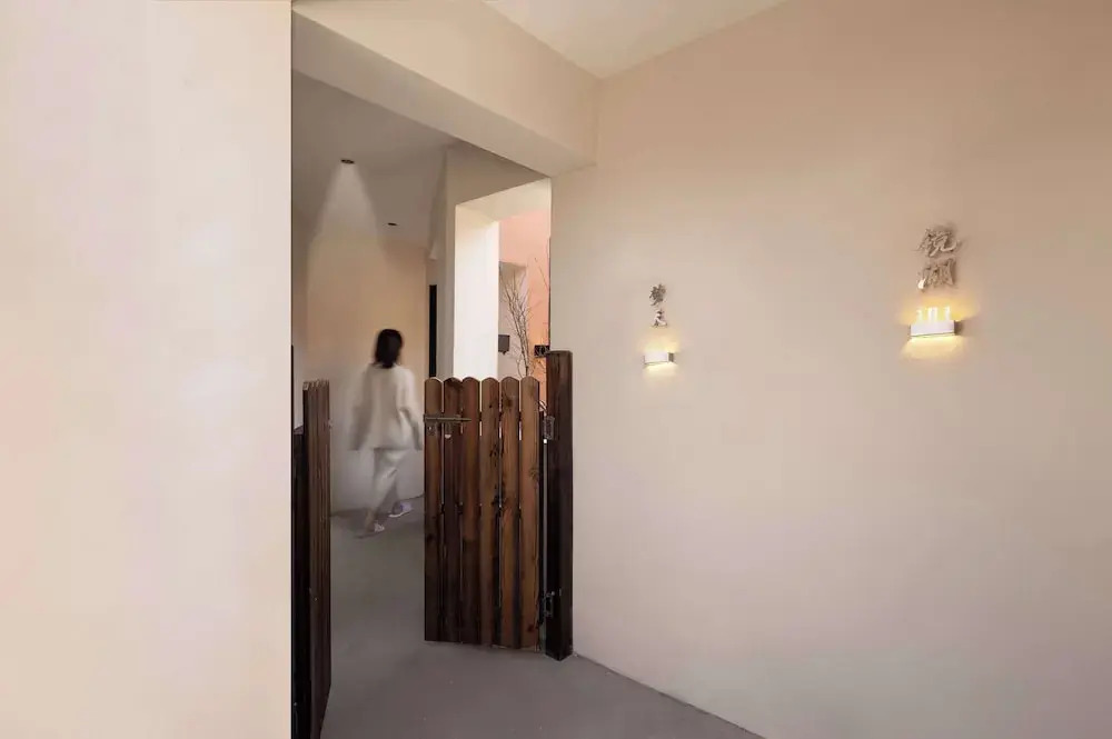 Moya Resort Hotel-Near Laoshan Scenic Area,Free Private Beachcombing, Free DIY Experience, 3 Free Photographers Photos, Paid provision Featured Seafood