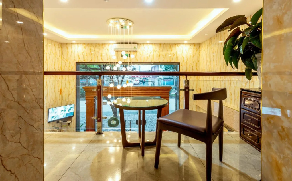 Westlake Tay Ho Hotel 696 Lạc Long Quân
