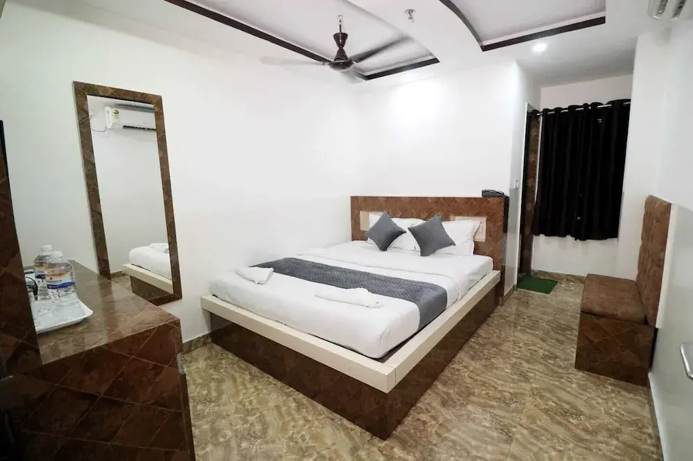 FabHotel Best Buy