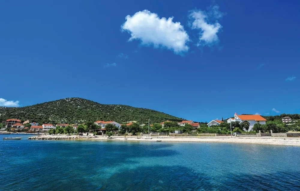 Stunning Home in Trogir With Wifi and 3 Bedrooms