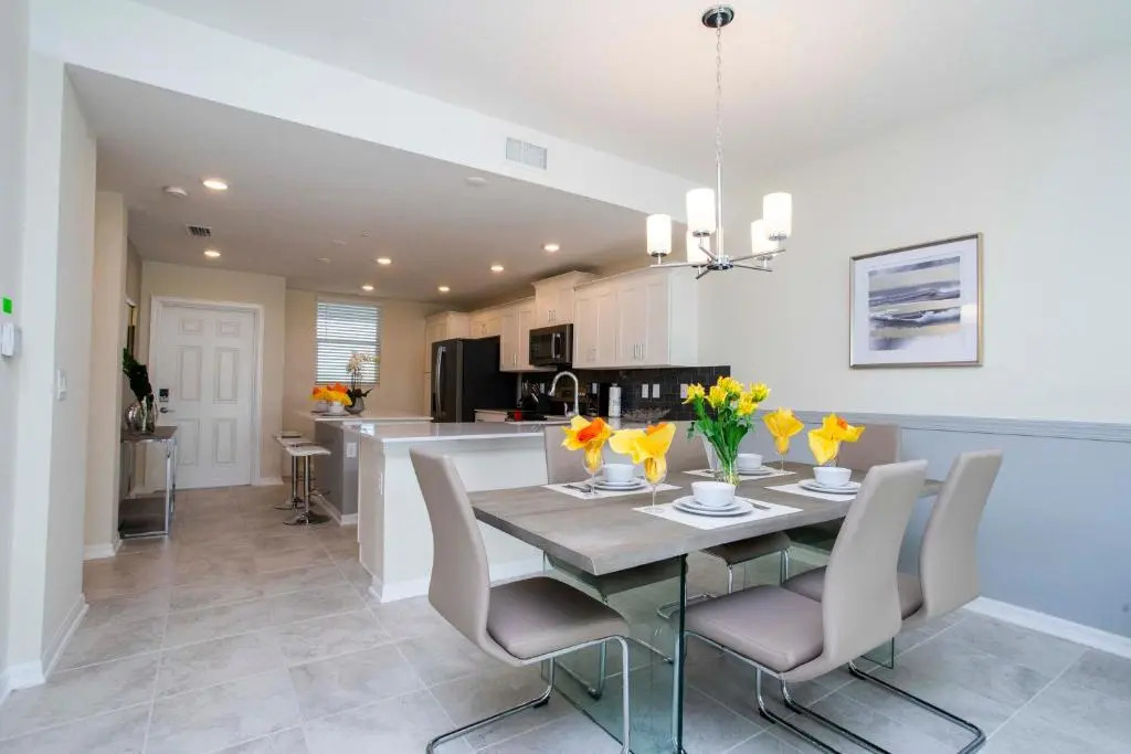 Luxurious 2 Bd Close to Disney @ Storey Lake 204P