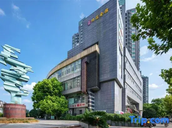 Jungui Hotel (Shanghai Jinshajiang Road Metro Station Branch)