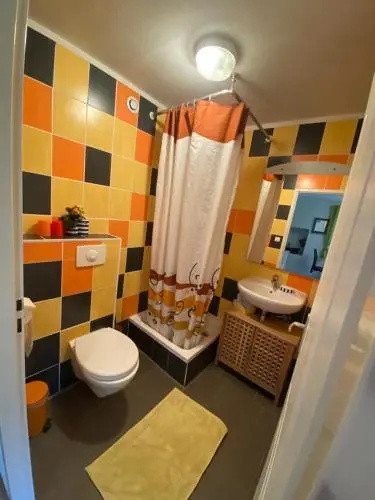 Maison Carmen - Restaurant , meublé de tourisme, appartements