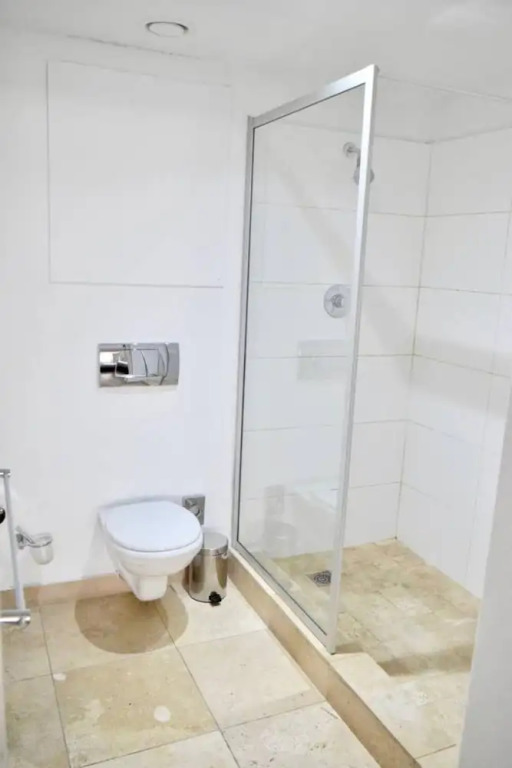 Bijoux Apartment With Rooftop Pool in Cape Town City Centre