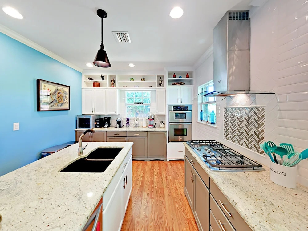 Pershing Way - 4 Br Home