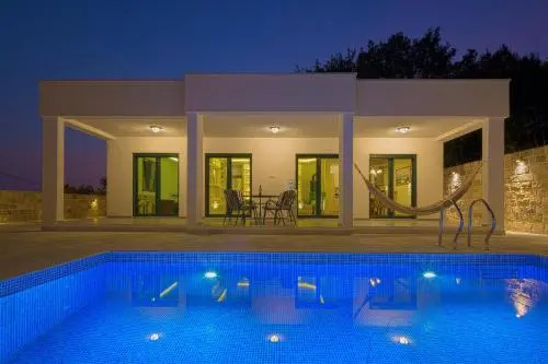 Villa latina 2