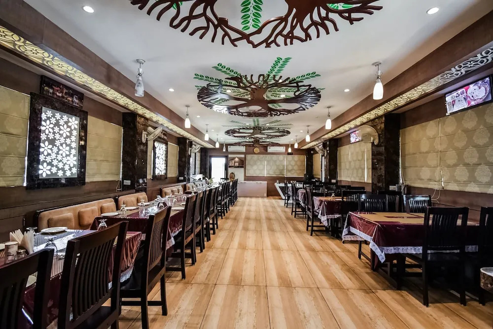 Hotel Raj