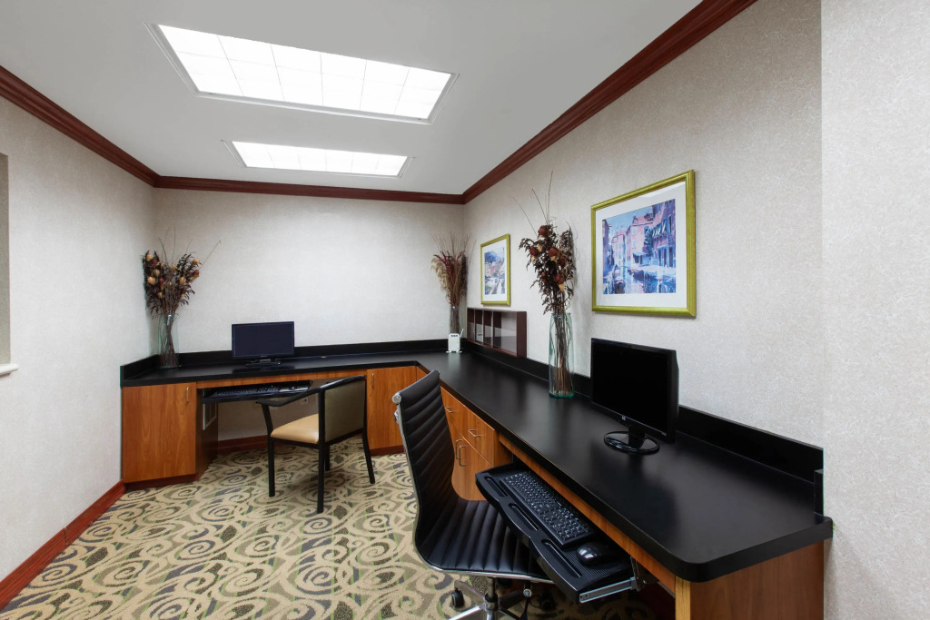 Hotel Willowbrook